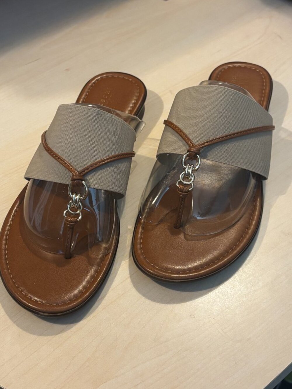 Italian Shoemakers Leather Toe-Post Sandals with Beige Elastic Strap (9 WIDE)